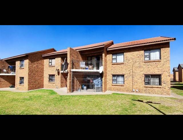 3 BEDROOM APARTMENT FOR SALE IN WITFIELD